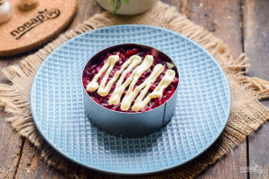 Овощной слоеный салат с майонезом Овощной слоеный салат с майонезом