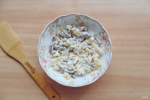 Салат с языком и ананасом Салат с языком и ананасом