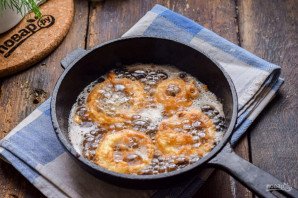 Луковые кольца в кляре Луковые кольца в кляре