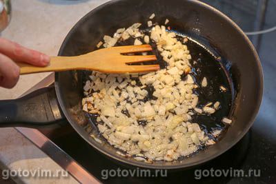 Круассаны из готового слоеного теста с курицей и грибами Круассаны из готового слоеного теста с курицей и грибами