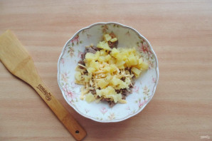 Салат с языком и ананасом Салат с языком и ананасом