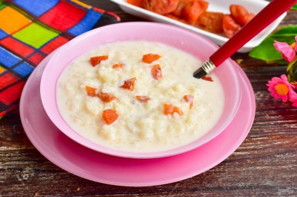 Рисовая каша с курагой в мультиварке Рисовая каша с курагой в мультиварке