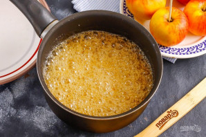 Яблоки в карамели Яблоки в карамели