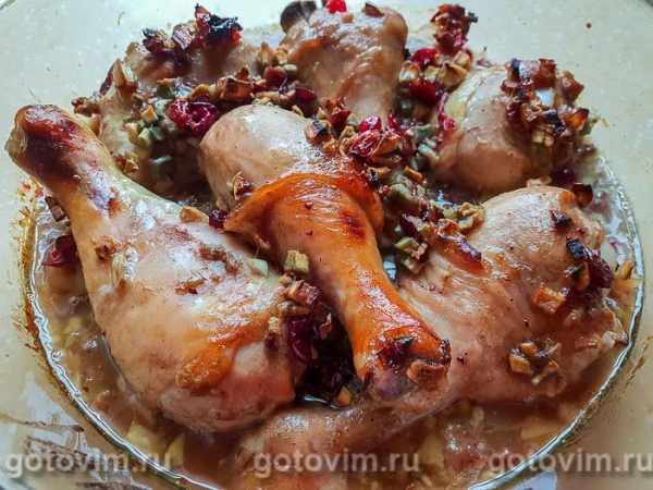 Куриные ножки в духовке, запеченные с чесноком, клюквой и медом Куриные ножки в духовке, запеченные с чесноком, клюквой и медом