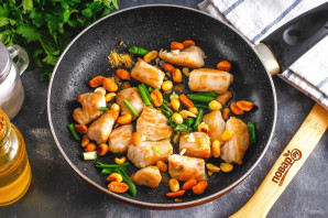 Свинина по-китайски с арахисом