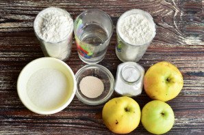 Мягчайшие рулетики с яблоками Мягчайшие рулетики с яблоками