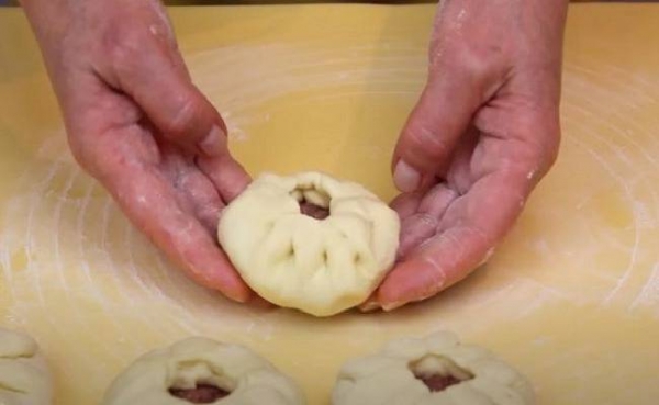 Беляши с мясом в духовке — 5 очень вкусных домашних рецептов
Беляши с мясом в духовке — 5 очень вкусных домашних рецептов