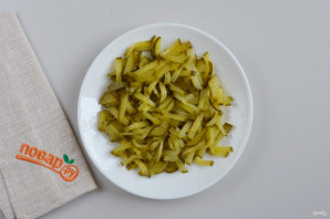 Суп с фасолью и огурцами Суп с фасолью и огурцами