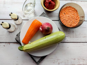 Суп с чечевицей и кабачком Суп с чечевицей и кабачком