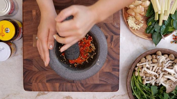 Том Ям — простой рецепт в домашних условиях с креветками
Том Ям — простой рецепт в домашних условиях с креветками