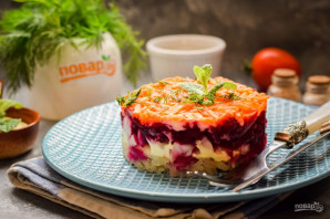 Овощной слоеный салат с майонезом Овощной слоеный салат с майонезом