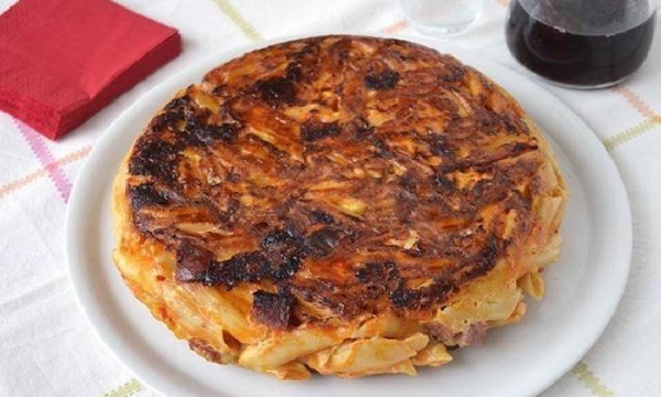 
Омлет с сыром на сковороде — 7 пошаговых рецептов с добавками с фотографиями	