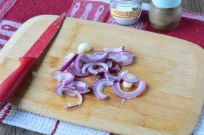 Салат с хамоном и рукколой