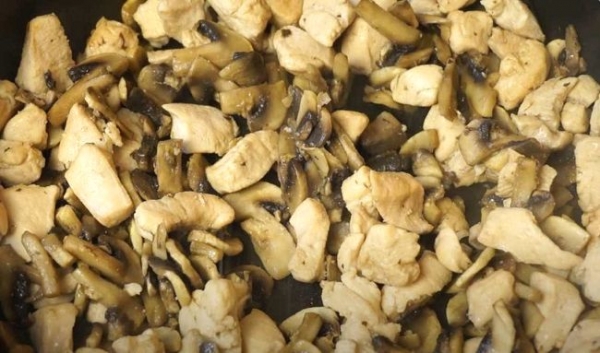 Ризотто — классический рецепт с курицей в домашних условиях
Ризотто — классический рецепт с курицей в домашних условиях