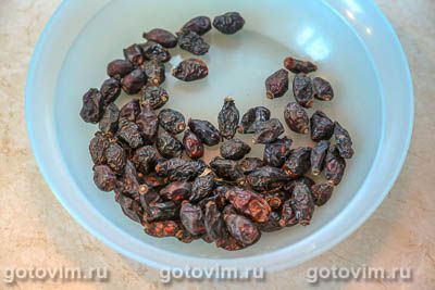 Взвар из шиповника и зверобоя Взвар из шиповника и зверобоя