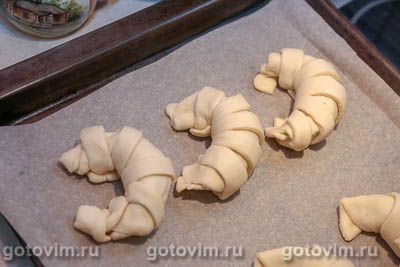 Круассаны из готового теста с курицей и сыром Круассаны из готового теста с курицей и сыром