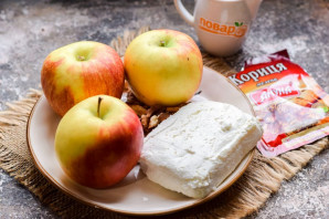 Запеченные яблоки с творогом и корицей Запеченные яблоки с творогом и корицей