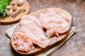 Курица в пергаменте на сковороде Курица в пергаменте на сковороде