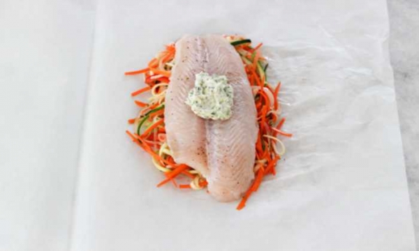 Рыба с овощами в духовке — простой рецепт запекания в пергаменте
Рыба с овощами в духовке — простой рецепт запекания в пергаменте