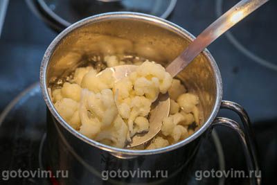 Салат из цветной капусты с сыром моцарелла Салат из цветной капусты с сыром моцарелла