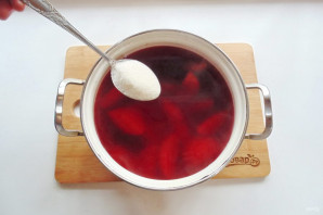 Компот из ежевики и яблок