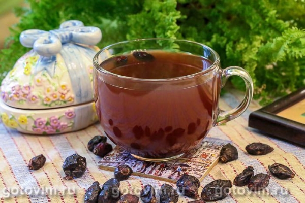 Взвар из шиповника и зверобоя Взвар из шиповника и зверобоя