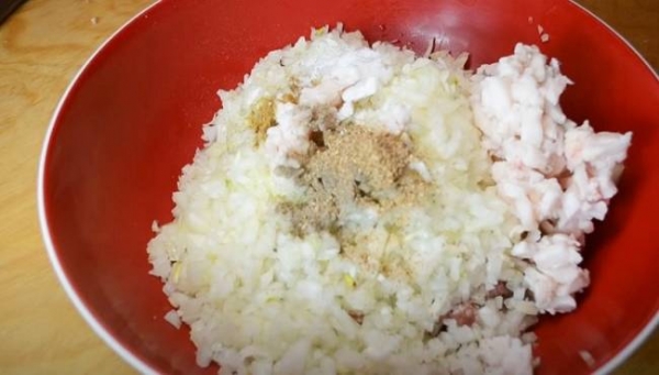 Беляши с мясом в духовке — 5 очень вкусных домашних рецептов
Беляши с мясом в духовке — 5 очень вкусных домашних рецептов