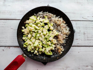 Суп с чечевицей и кабачком Суп с чечевицей и кабачком