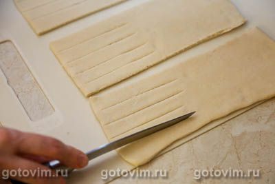 Круассаны из готового теста с курицей и сыром Круассаны из готового теста с курицей и сыром