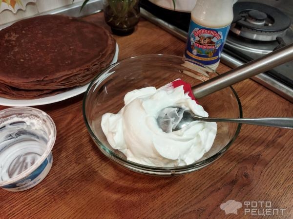 Рецепт: Блинный торт с творожным кремом - протёртая черная смородина, шоколадная глазурь, орехи и много эмоций Рецепт: Блинный торт с творожным кремом - протёртая черная смородина, шоколадная глазурь, орехи и много эмоций