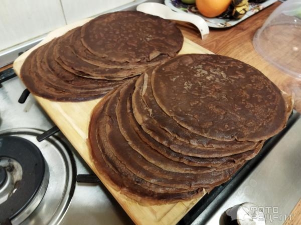 Рецепт: Блинный торт с творожным кремом - протёртая черная смородина, шоколадная глазурь, орехи и много эмоций Рецепт: Блинный торт с творожным кремом - протёртая черная смородина, шоколадная глазурь, орехи и много эмоций