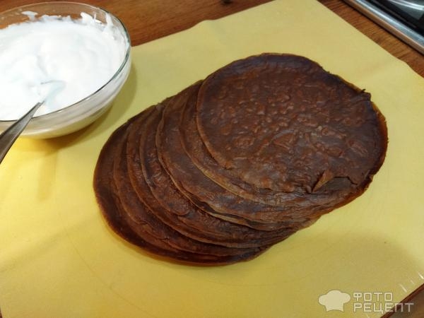 Рецепт: Блинный торт с творожным кремом - протёртая черная смородина, шоколадная глазурь, орехи и много эмоций Рецепт: Блинный торт с творожным кремом - протёртая черная смородина, шоколадная глазурь, орехи и много эмоций