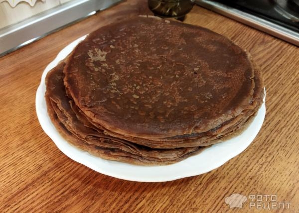 Рецепт: Блинный торт с творожным кремом - протёртая черная смородина, шоколадная глазурь, орехи и много эмоций Рецепт: Блинный торт с творожным кремом - протёртая черная смородина, шоколадная глазурь, орехи и много эмоций