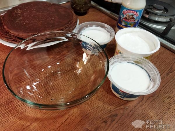 Рецепт: Блинный торт с творожным кремом - протёртая черная смородина, шоколадная глазурь, орехи и много эмоций Рецепт: Блинный торт с творожным кремом - протёртая черная смородина, шоколадная глазурь, орехи и много эмоций