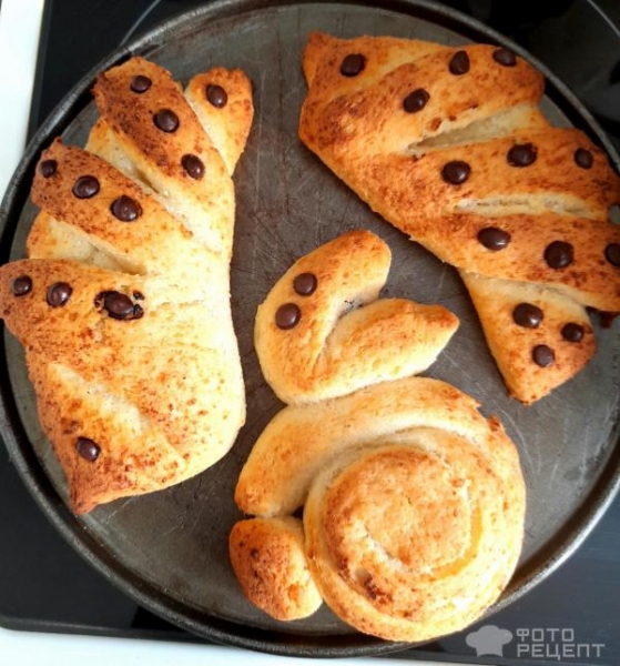 Рецепт: Булочки "Птички" - Встречаем весну! Весенние булочки "Птички" - сладкие, творожные булочки для детей.