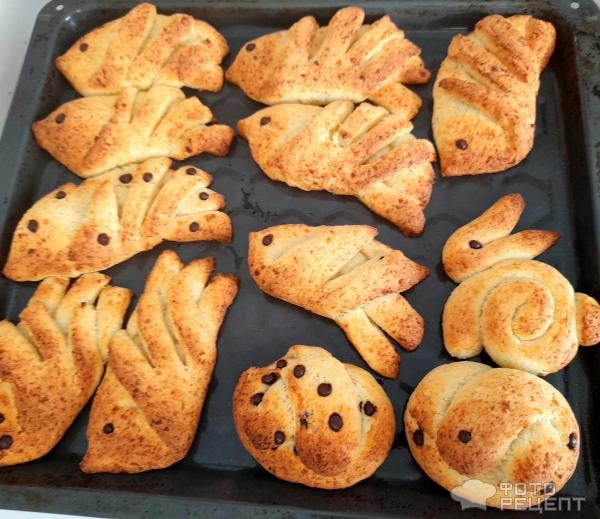 Рецепт: Булочки "Птички" - Встречаем весну! Весенние булочки "Птички" - сладкие, творожные булочки для детей.