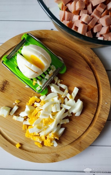 Рецепт: Салат из весенних овощей - ветчиной и запахом весны. Рецепт: Салат из весенних овощей - ветчиной и запахом весны.