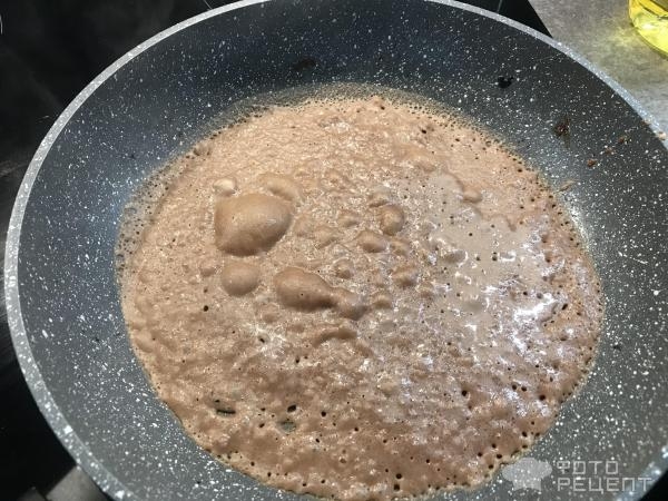 Рецепт: Шоколадные блины с творогом - нежные, ванильно-шоколадные Рецепт: Шоколадные блины с творогом - нежные, ванильно-шоколадные