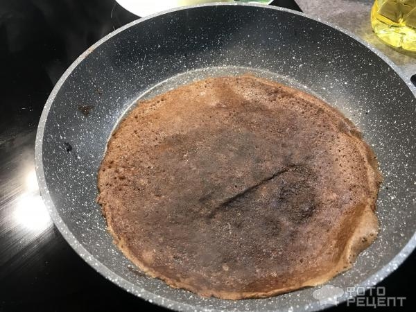 Рецепт: Шоколадные блины с творогом - нежные, ванильно-шоколадные Рецепт: Шоколадные блины с творогом - нежные, ванильно-шоколадные