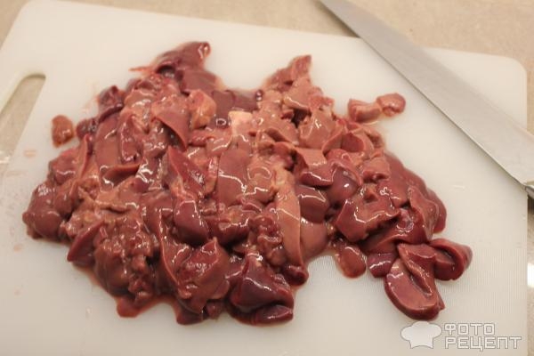 Рецепт: Теплый салат с куриной печенью - заправляем маслом!