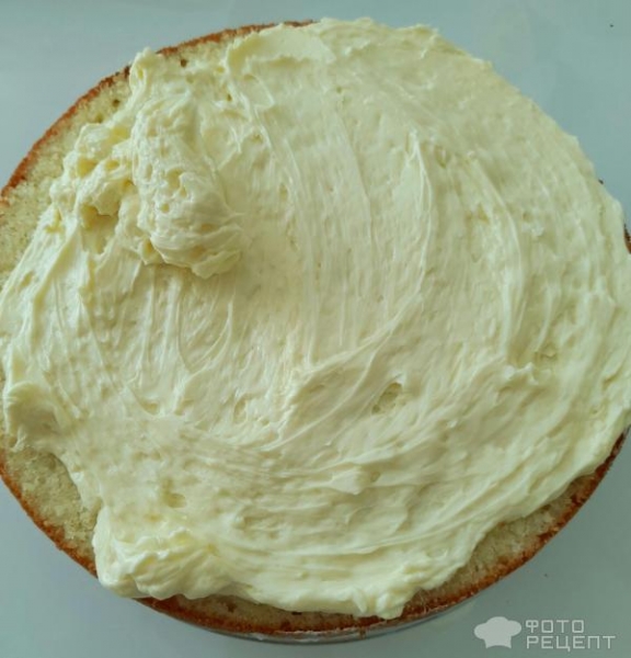 Рецепт: Торт "Кошечка" на день рождения девочке - Бисквитный торт "Кошечка" с масляным кремом и черешней. И кексы "Кошачьи лапки". Рецепт: Торт "Кошечка" на день рождения девочке - Бисквитный торт "Кошечка" с масляным кремом и черешней. И кексы "Кошачьи лапки".