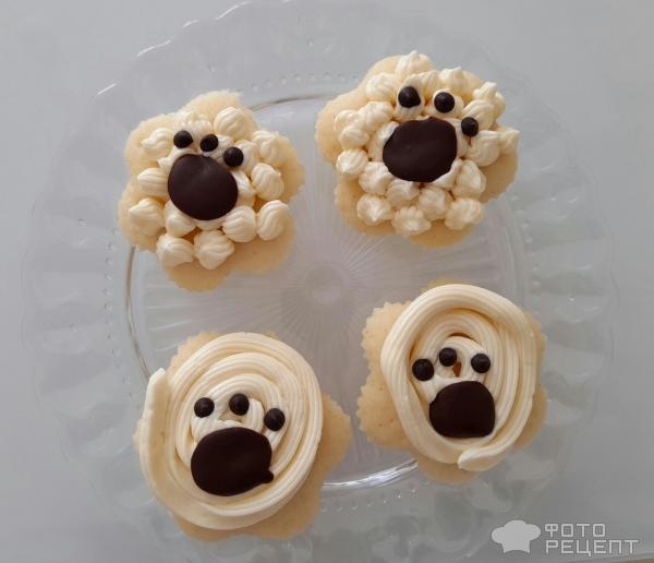 Рецепт: Торт "Кошечка" на день рождения девочке - Бисквитный торт "Кошечка" с масляным кремом и черешней. И кексы "Кошачьи лапки". Рецепт: Торт "Кошечка" на день рождения девочке - Бисквитный торт "Кошечка" с масляным кремом и черешней. И кексы "Кошачьи лапки".