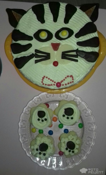 Рецепт: Торт "Кошечка" на день рождения девочке - Бисквитный торт "Кошечка" с масляным кремом и черешней. И кексы "Кошачьи лапки". Рецепт: Торт "Кошечка" на день рождения девочке - Бисквитный торт "Кошечка" с масляным кремом и черешней. И кексы "Кошачьи лапки".