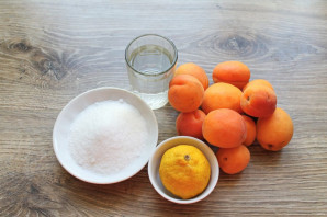 Абрикосовое варенье "Королевское" Абрикосовое варенье "Королевское"