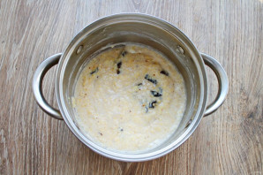 Кукурузная каша с черносливом Кукурузная каша с черносливом