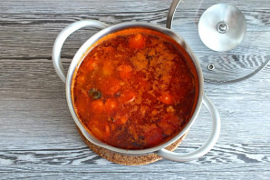 Солянка на говяжьем бульоне