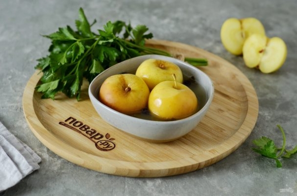 Моченые яблоки с горчицей Моченые яблоки с горчицей