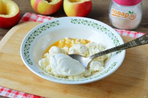 Яблоки фаршированные творогом Яблоки фаршированные творогом