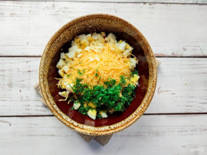 Салат с помидорами, сыром и чесноком Салат с помидорами, сыром и чесноком