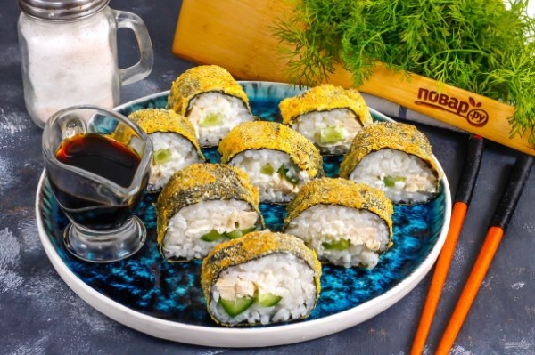 Жареные роллы с курицей Жареные роллы с курицей